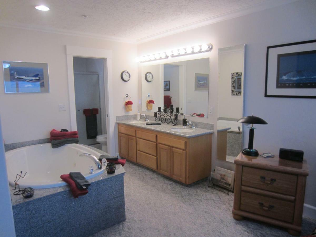 Amazing Seaview Spacious Condo With An Amazing View!!! Экстерьер фото